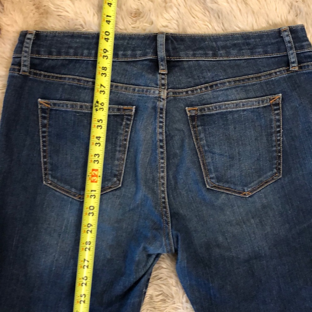 Gap 1969 boot cut blue jeans about 40” Size 30r